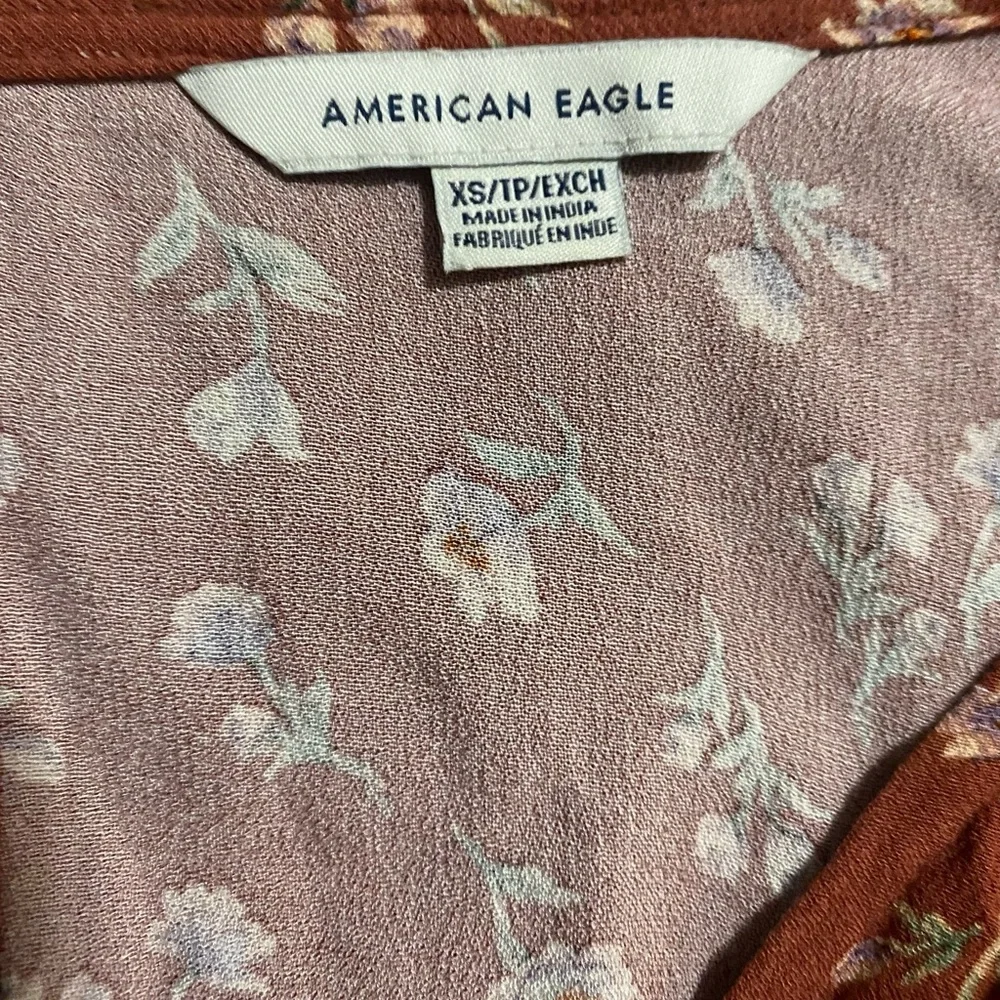 Women’s American Eagle Floral Romper - Picture 3 of 7